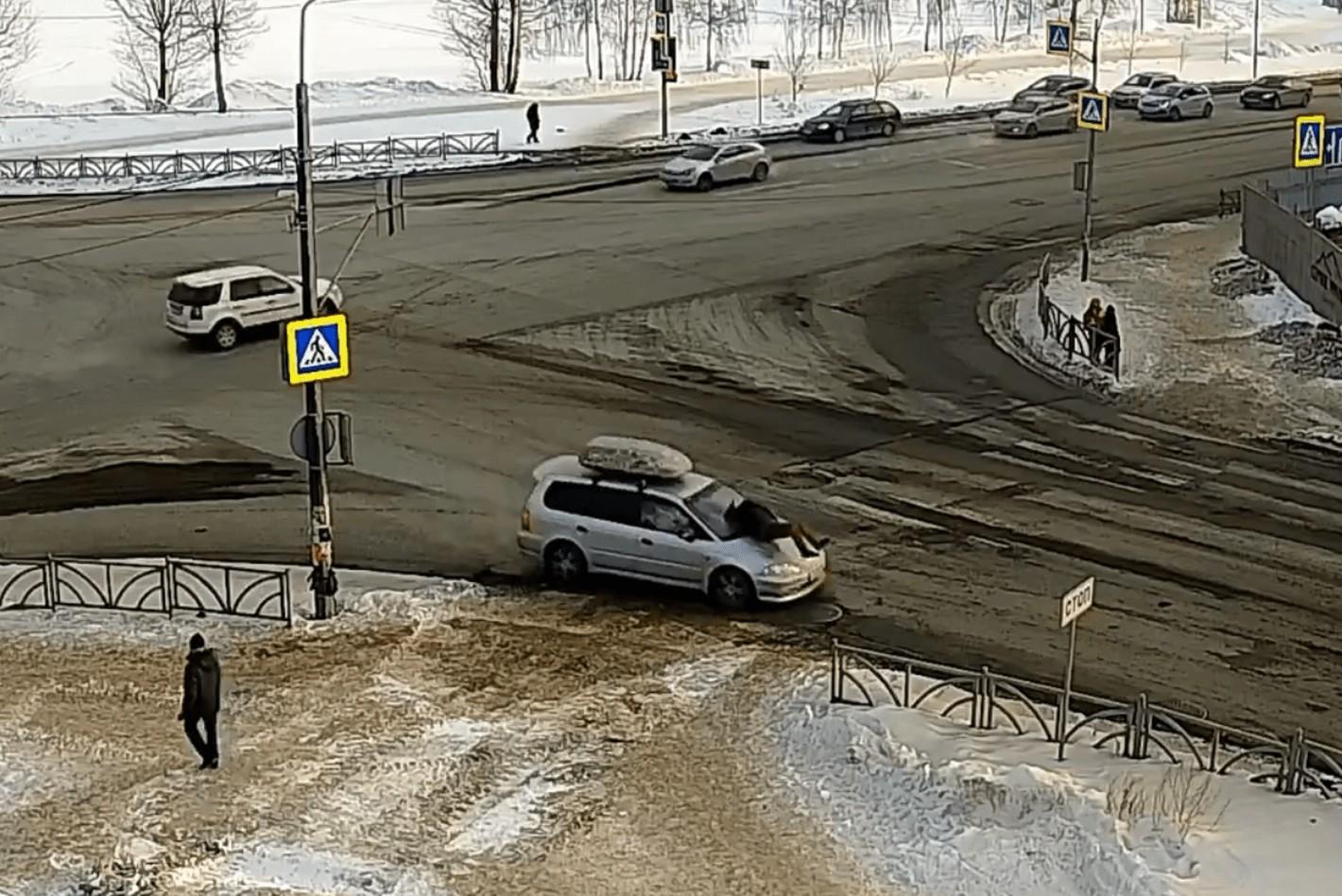 Фото 70 — Происшествия Екатеринбурга: угон автомобиля